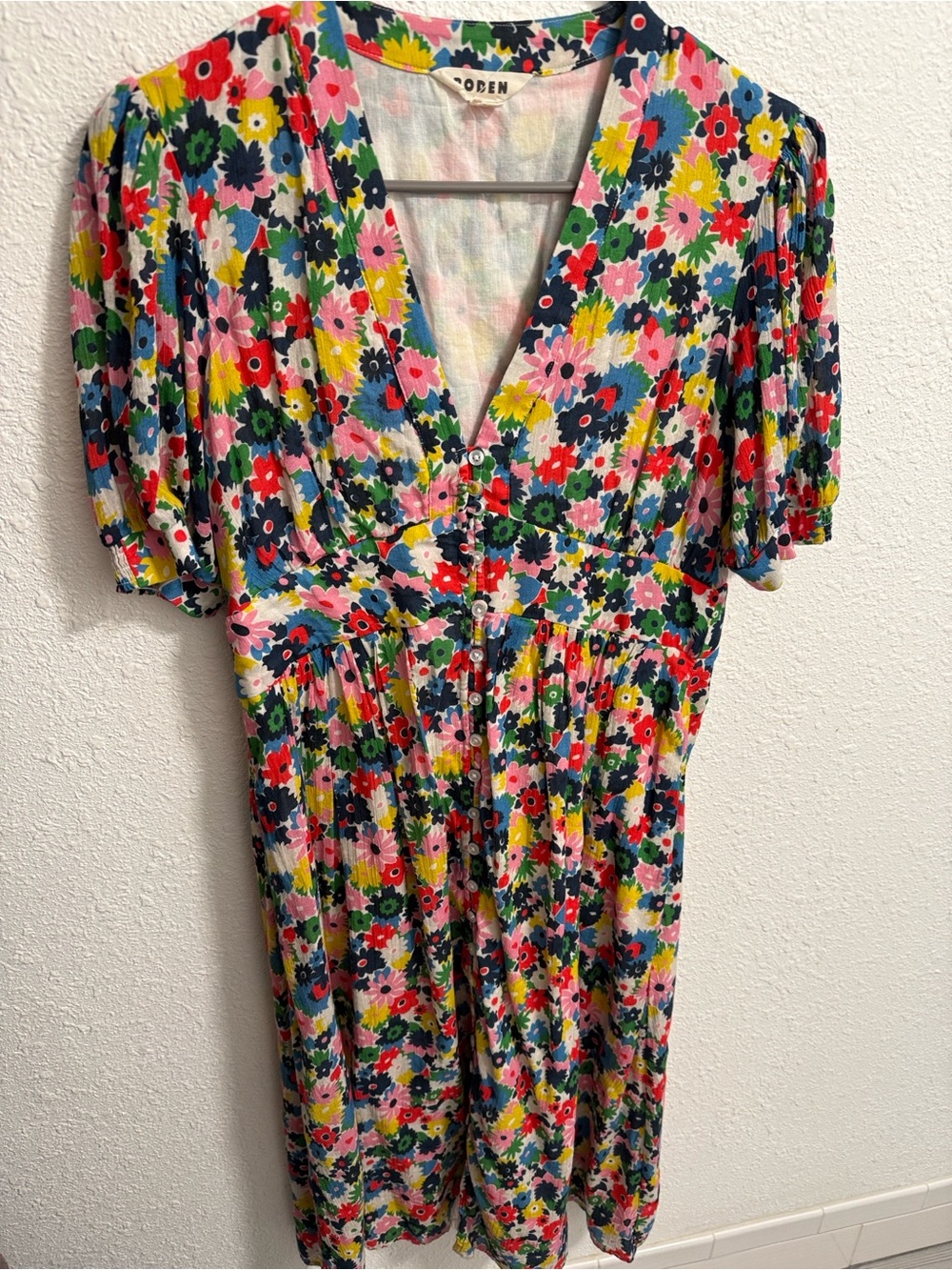 Boden Elsa Crinkle Midi Tea Dress V- Neck Button Front Dress - Multicolor